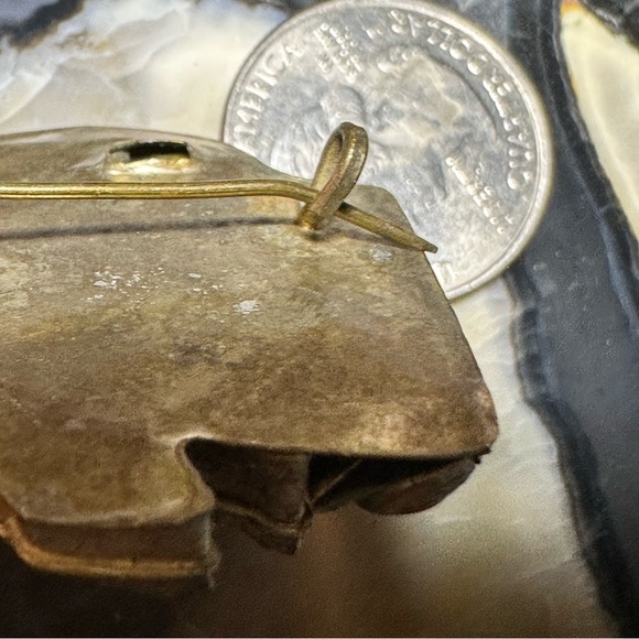 1900's Tibetan Brass and Coral Revered Elephant Brooch, 3D Pieced Inlay Vintage - Picture 4 of 5